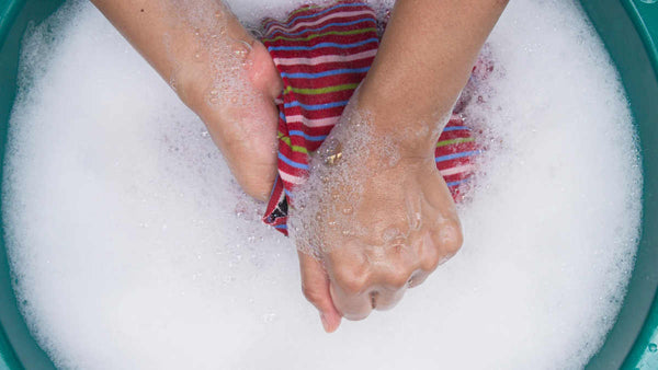 how to handwash clothes