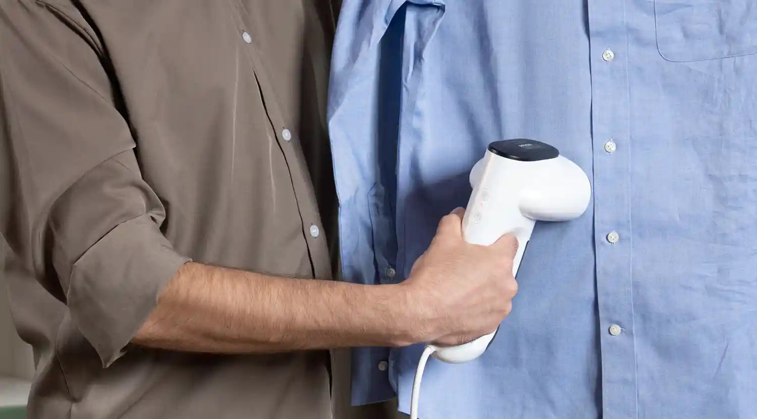 How to Remove Wrinkles Without Iron: The Ultimate Travel Steamer Guide